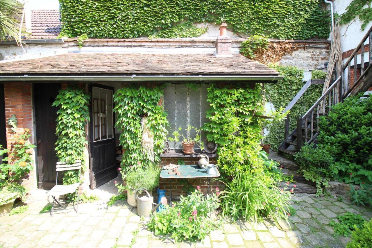 Bed and Breakfast Jardin de Mathilde Nangis Exterior foto
